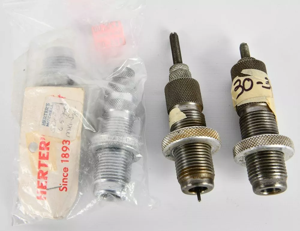 2 .30-30 Reloading Dies & 2 6.5 Jap Dies