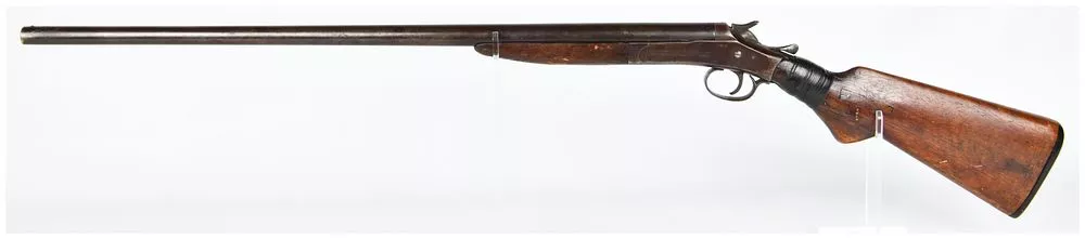 A Crescent Fire Arms Co. 'New Victor' Single-Barrel Shotgun with Broken Buttstock