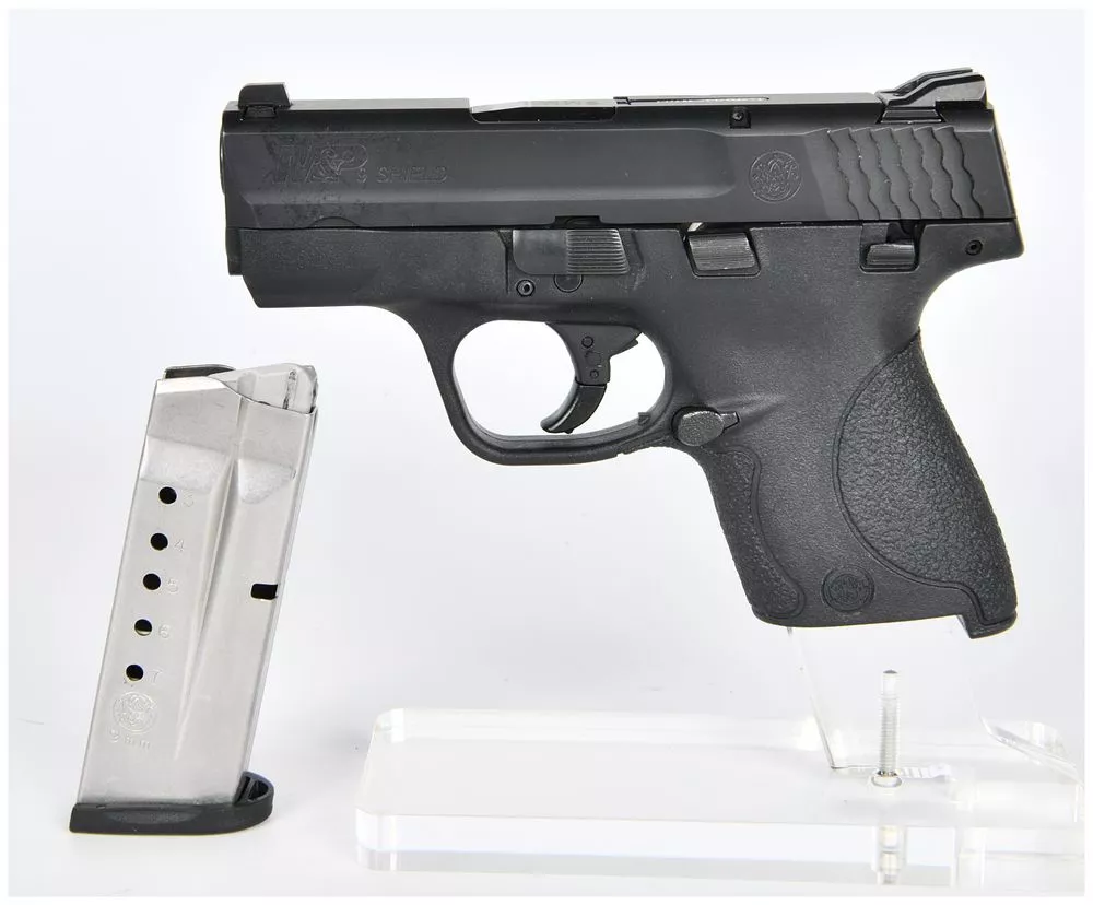 Smith & Wesson M&P9 Shield 9mm Semi-Automatic Pistol with Magazine
