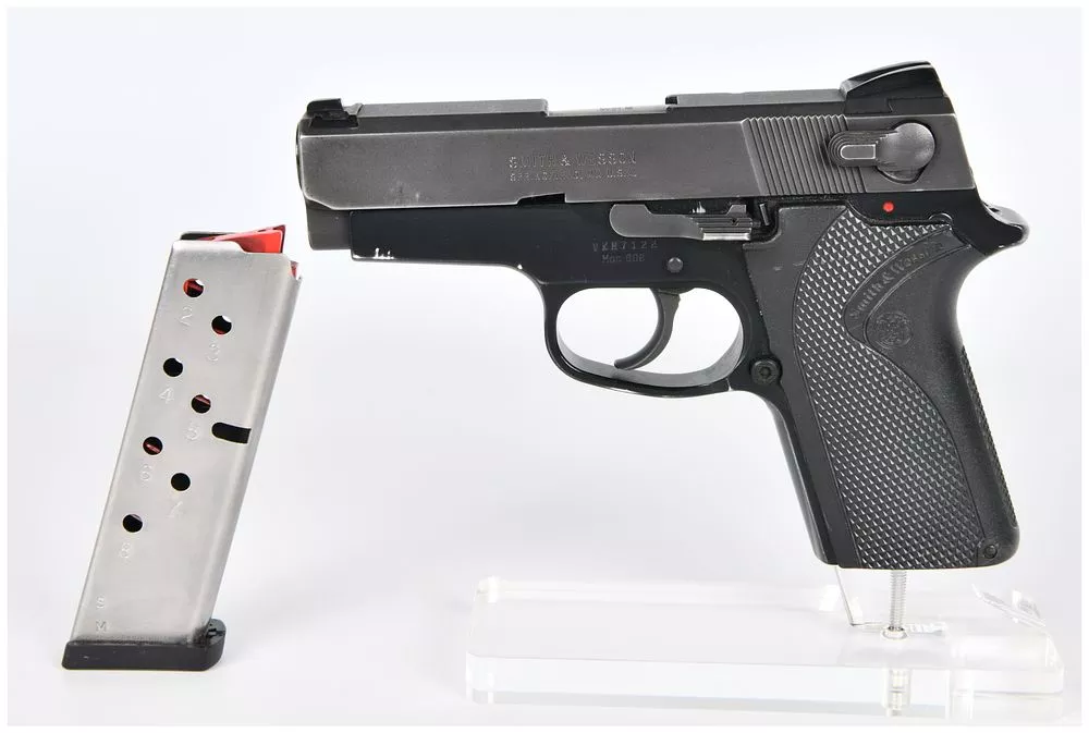 Smith & Wesson Model 908 Semi-Automatic Pistol, 9mm Parabellum