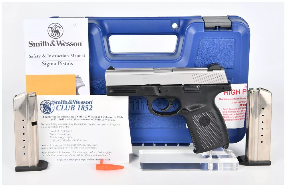 Smith & Wesson SW9VE 9mm Semi-Automatic Pistol with Case and Accessories