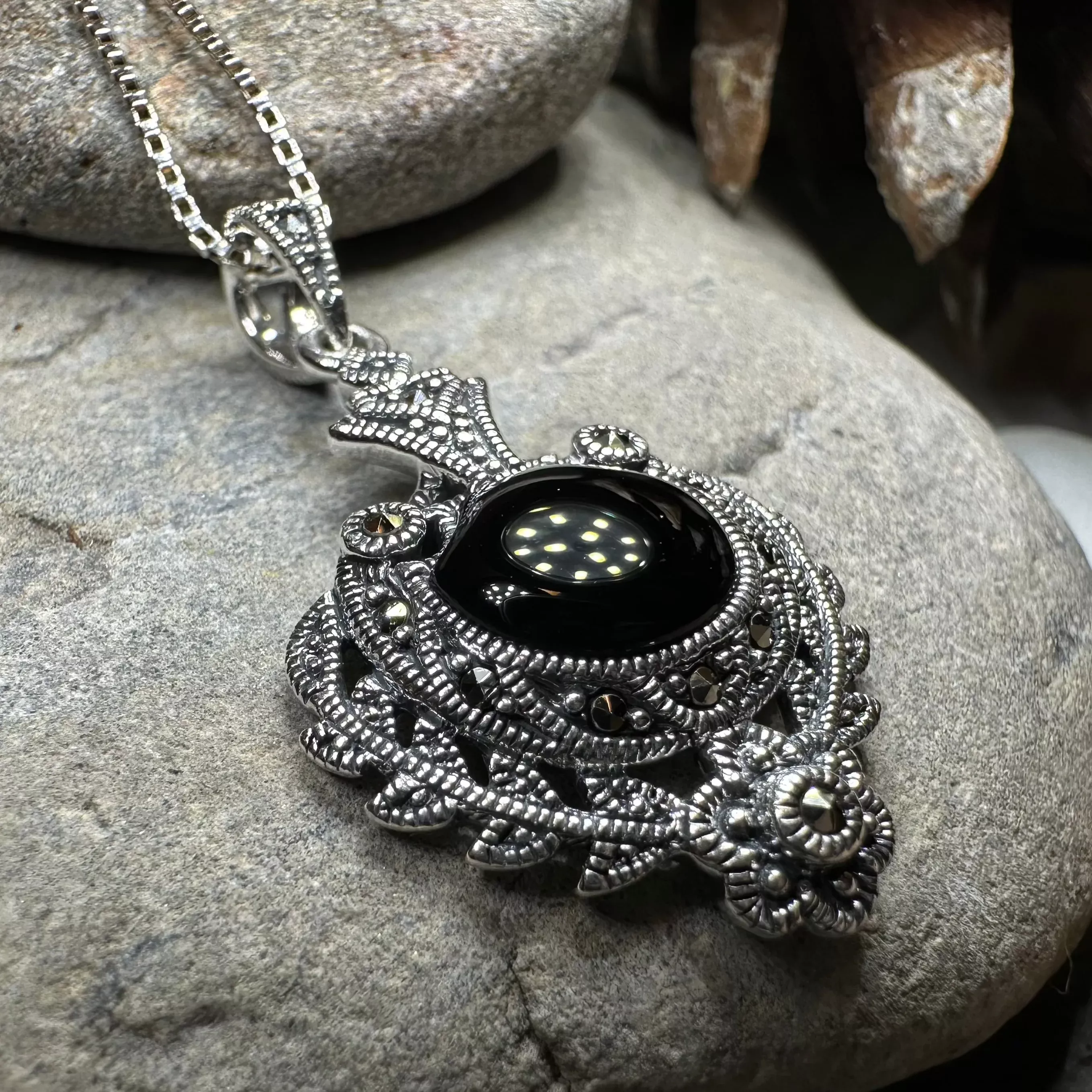 Vintage Onyx Celtic Necklace